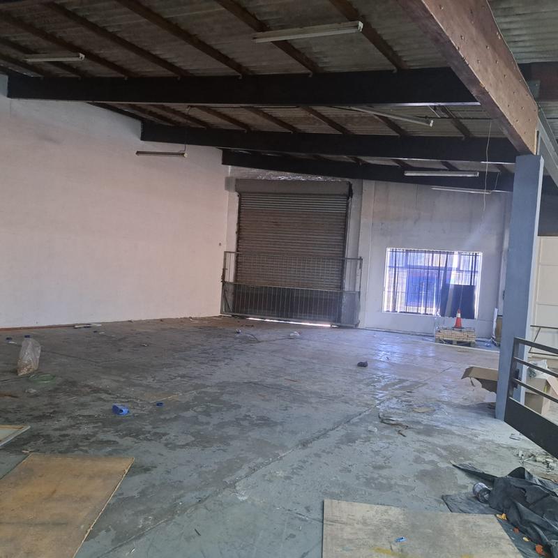 To Let commercial Property for Rent in Sidwell Eastern Cape